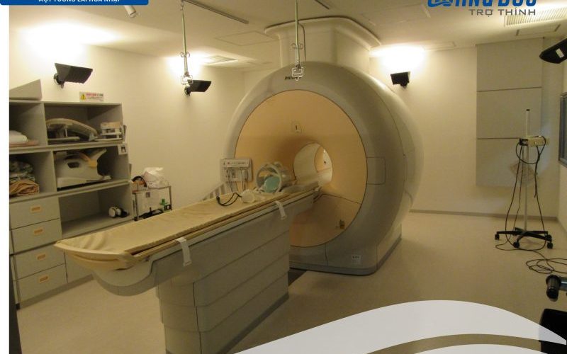 CẤY ỐC TAI ĐIỆN TỬ CÓ CHỤP ĐƯỢC MRI 1.5T HAY 3T KHÔNG?